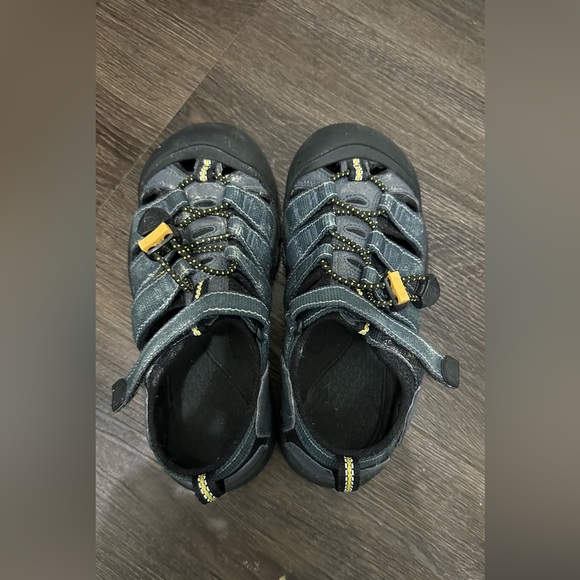 Little Kids Keen Waterproof Sandals, navy, size 1 - Picture 4 of 5